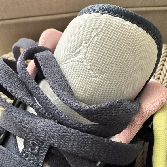 Air Jordan Low 1 SE Mismatched - sz 7.5 - Picture 4 of 8